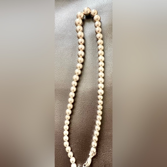 Tiffany Co Sterling Silver Hardwear Graduated Bead Ball Necklace. - Picture 6 of 7